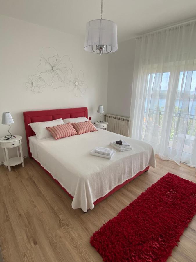 Apartman Betty Шибеник Екстер'єр фото
