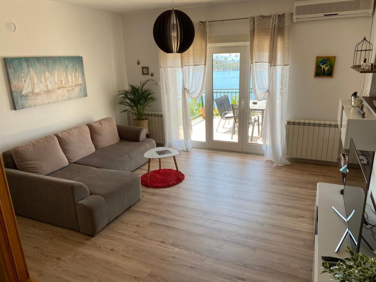 Apartman Betty Шибеник Екстер'єр фото