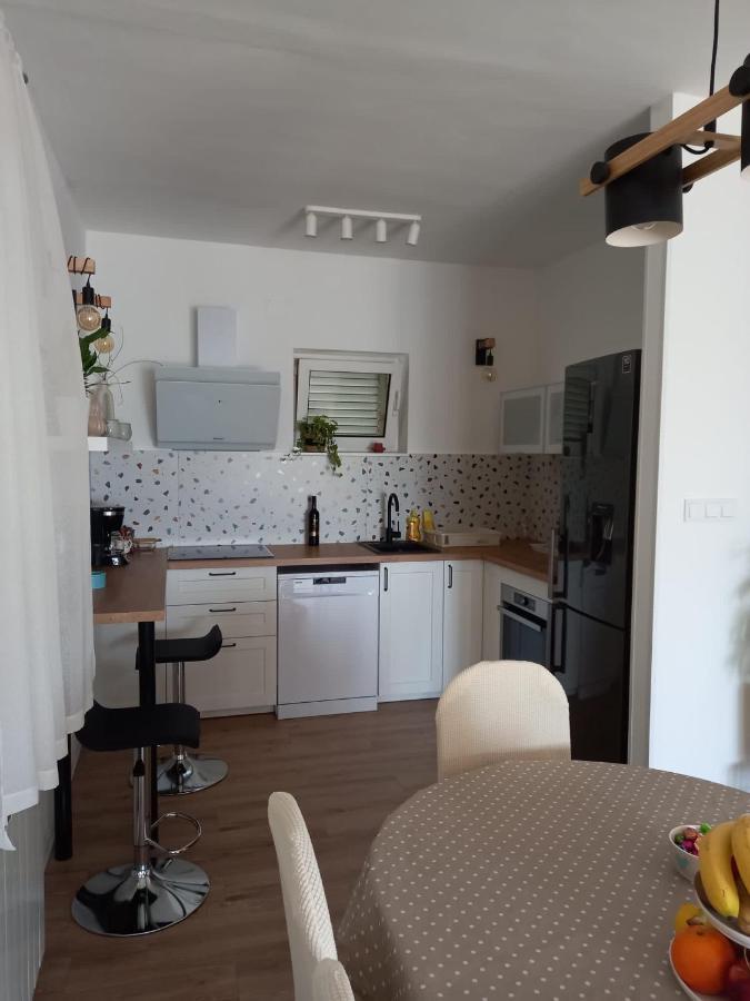 Apartman Betty Шибеник Екстер'єр фото