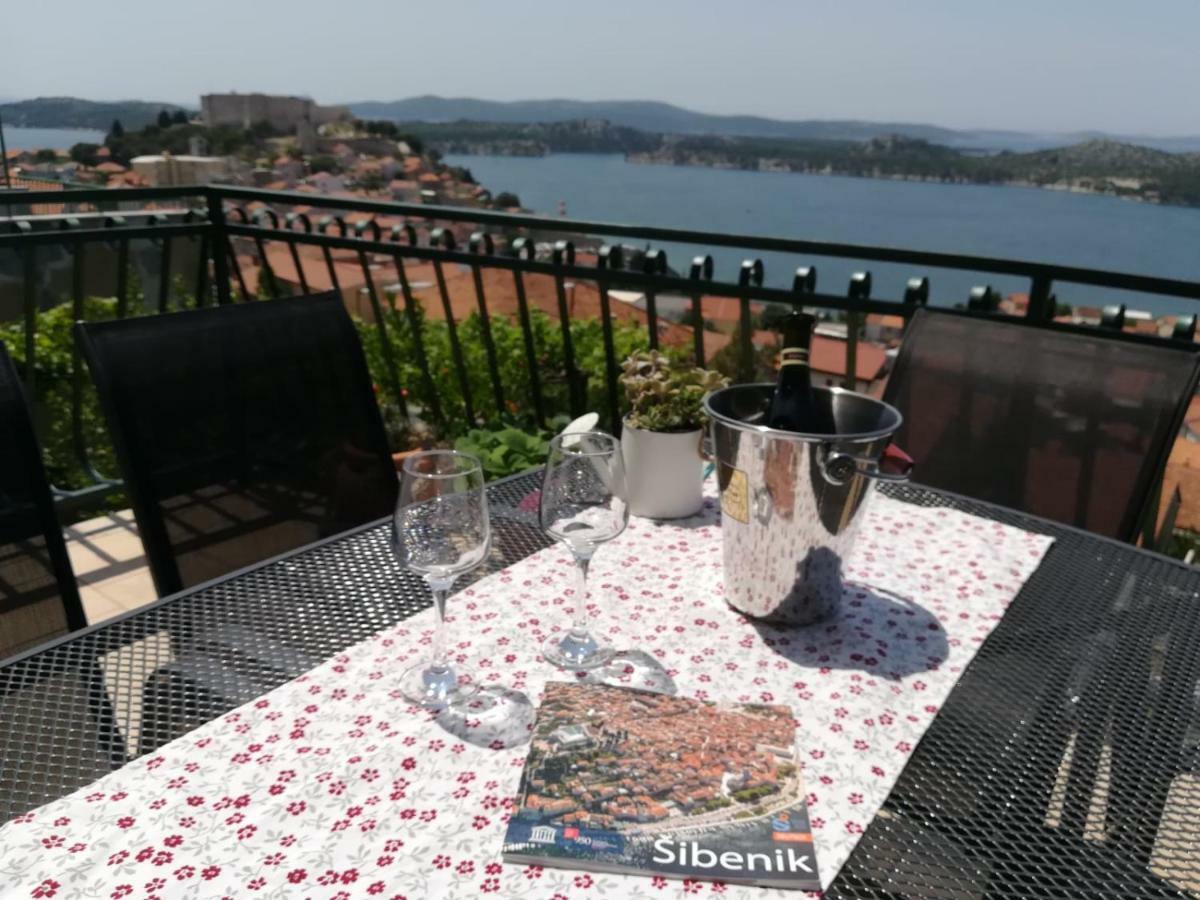 Apartman Betty Шибеник Екстер'єр фото