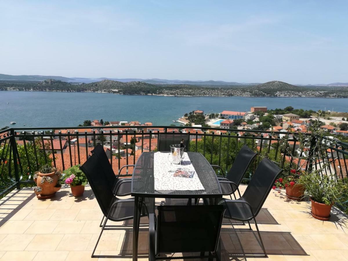 Apartman Betty Шибеник Екстер'єр фото